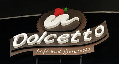 Leuchtreklame Leuchtwerbung Leuchtwerbeanlage Lichtwerbeablage Leuchtende Schriftzüge Leuchtende 3D-Logos